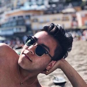 Meet your Posher, Chris